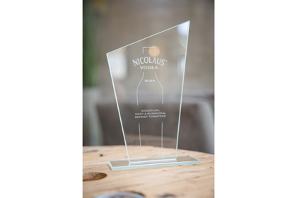 Nem mindennapi kampánnyal rukkolt elő a Nicolaus Vodka